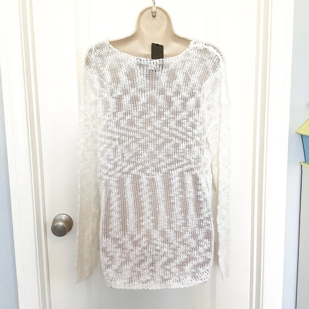 NWT Quinn Womens Size Medium Long Sleeve Split Hem Lightweight Sweater